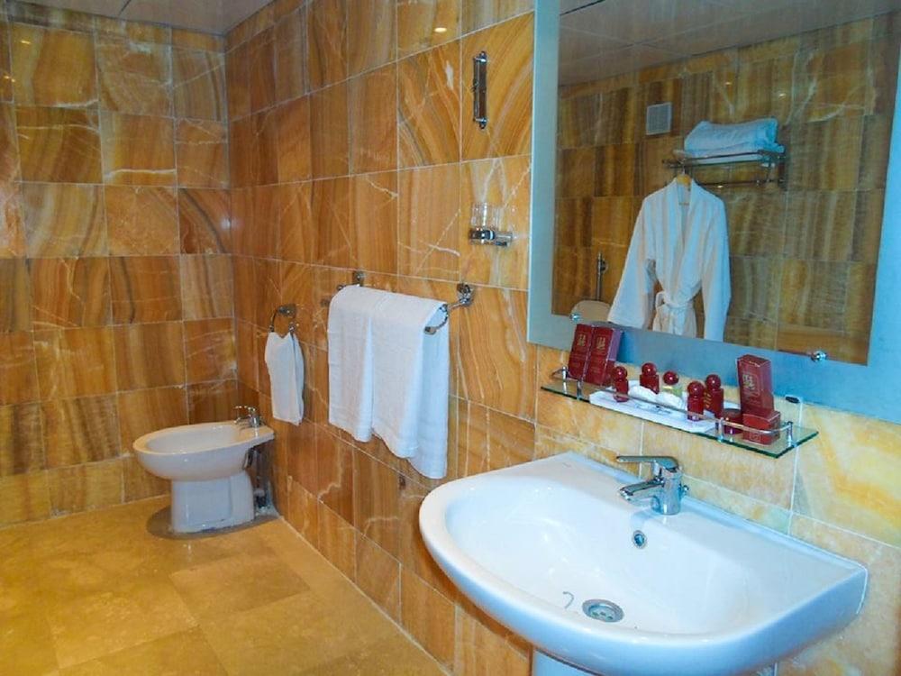 Hotel Les Zianides Tlemcen Exteriér fotografie